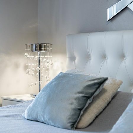 Elegant Suite - In Centro Portanuova Торино Екстериор снимка
