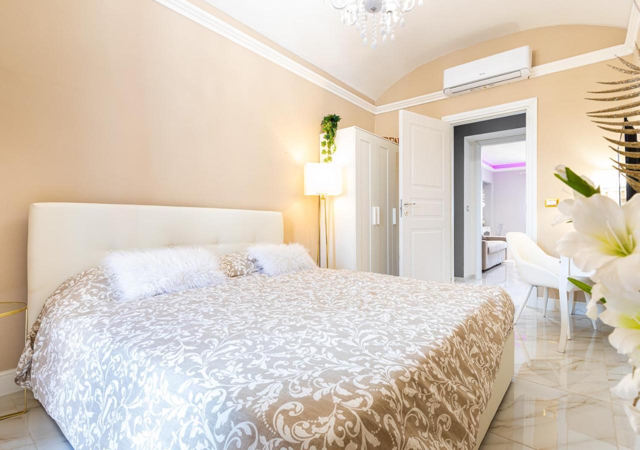 Elegant Suite - In Centro Portanuova Торино Екстериор снимка