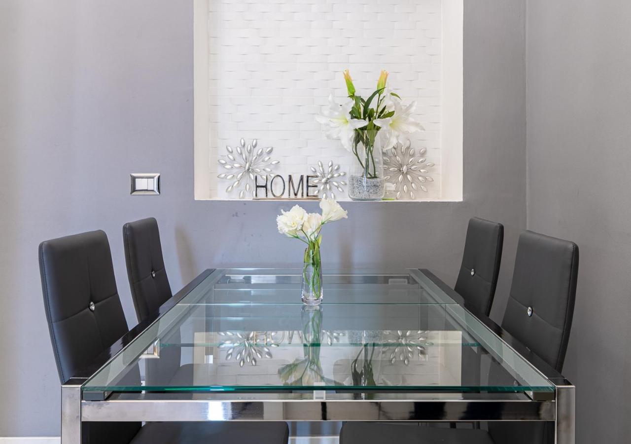 Elegant Suite - In Centro Portanuova Торино Екстериор снимка