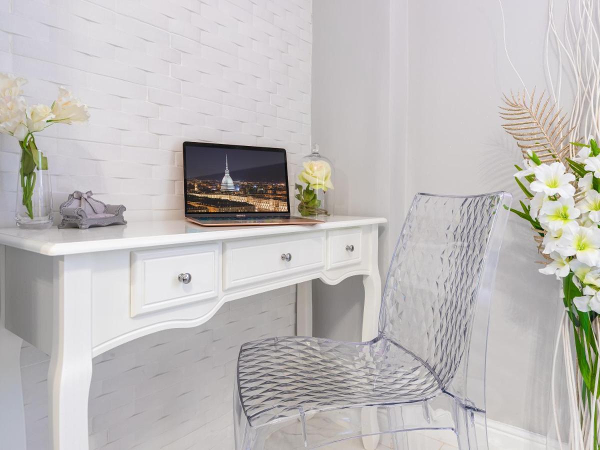 Elegant Suite - In Centro Portanuova Торино Екстериор снимка